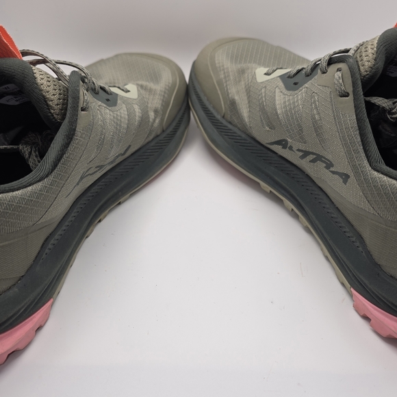 UsedLikeNew - Altra Womens Lone Peak 9, Dusty Olive, sz 11 - Picture 4 of 8